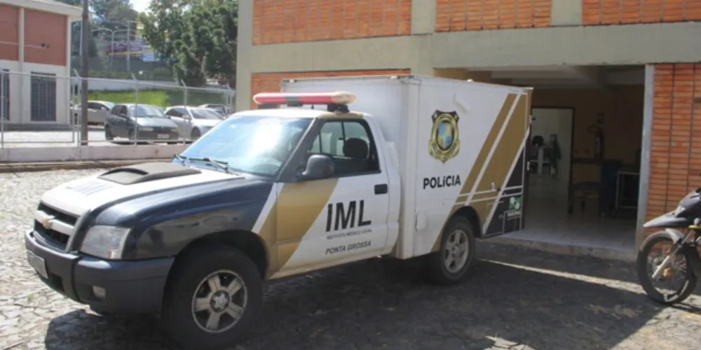 O corpo foi levado ao IML de Ponta Grossa. 