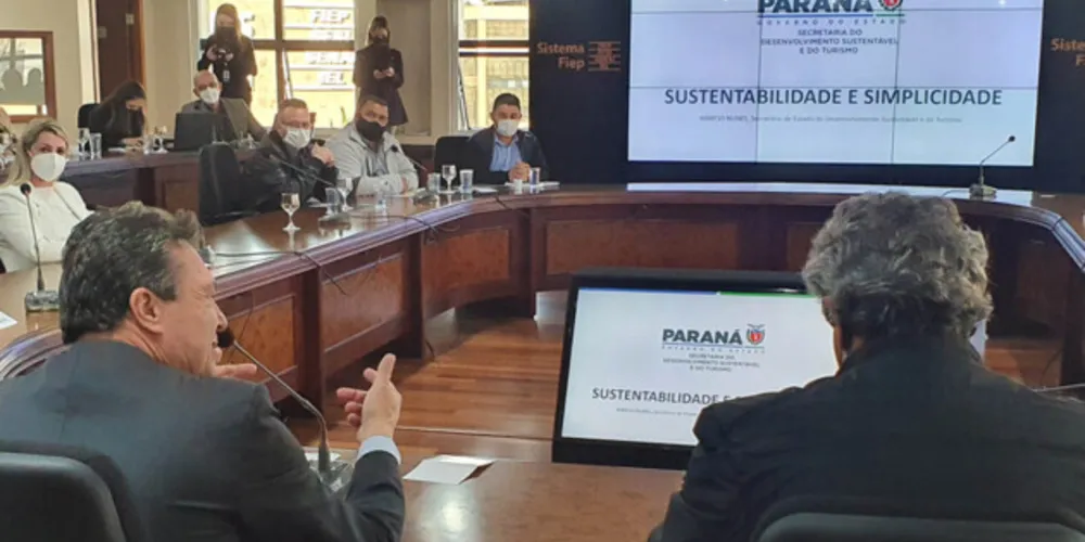 O encontro aconteceu na Federação das Indústrias do Paraná (Fiep), nesta segunda-feira (16).