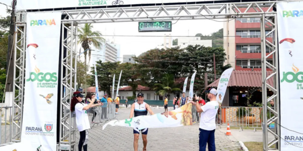 Com início nesta sexta-feira (29) e término no domingo (7), os Jogos de Aventura e Natureza (JANS) - Etapa Litoral preveem intensa programação ao longo dos fins de semana. O evento é organizado pelo Governo do Paraná, por meio da Superintendência do Esporte em parceria com as Federações Esportivas do Paraná.