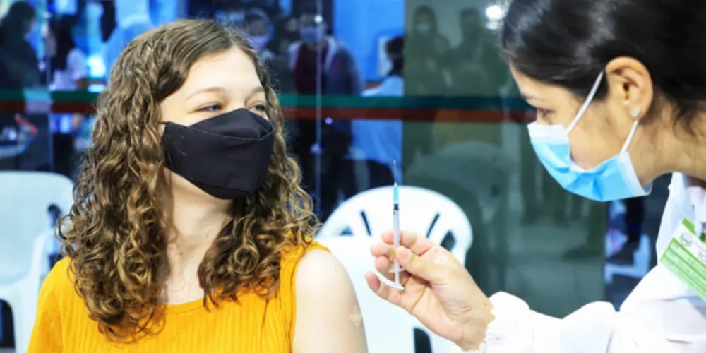 A previsão é que 15 mil pessoas nessa faixa de idade sejam vacinadas até a terça-feira (31).