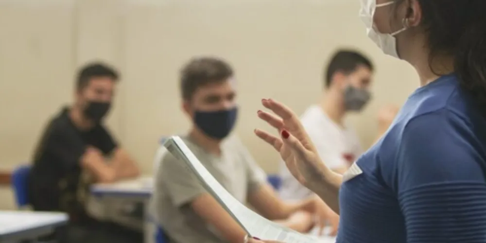 Mais de 900 pessoas fizeram parte da equipe de aplicação das provas.
