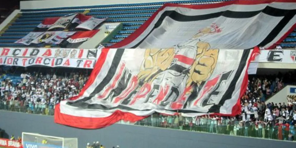 Tais esperanças e previsões positivas rapidamente desapareceram com a primeira metade do Brasileirão Série A