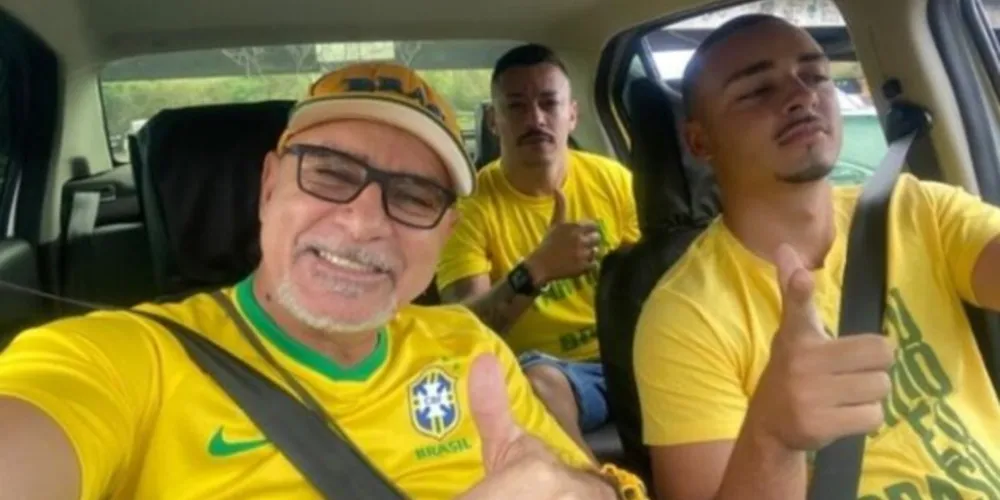 Queiroz responde em liberdade denúncia na Justiça por ser operador financeiro do senador Flávio Bolsonaro em esquema conhecido como rachadinha