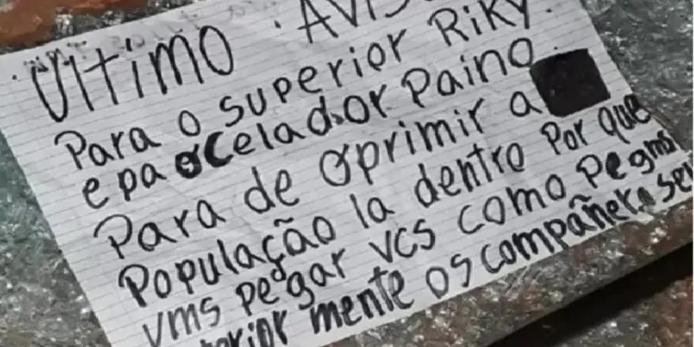 Os tiros atingiram uma casa, onde foi deixado um bilhete, em português.