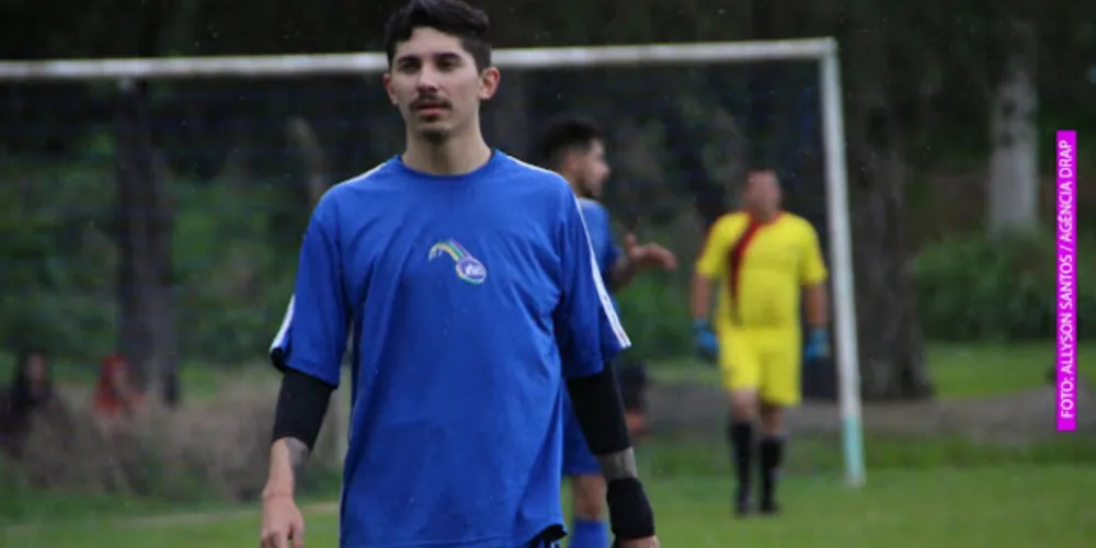 Rodolpho Bowens foi eleito como principal jogador da partida entre W3 e Vila Velha pelo portal de cobertura de futebol amador Do Rico Ao Pobre (DRAP).