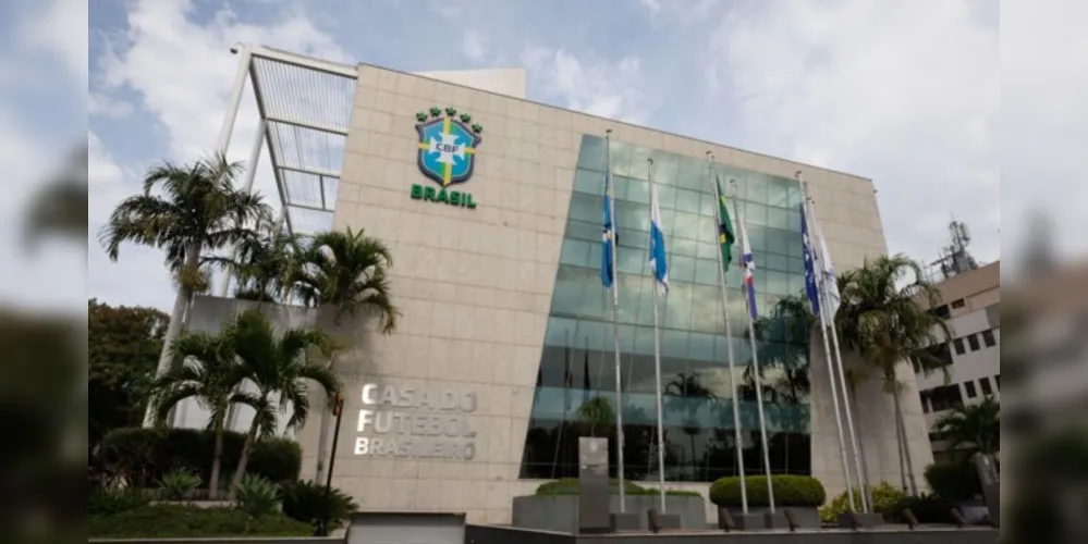 A Confederação Brasileira de Futebol (CBF) fará nesta quarta-feira (8) uma reunião extraordinária do Conselho Técnico que debaterá, entre outros assuntos, o retorno de público nos estádios em competições nacionais.