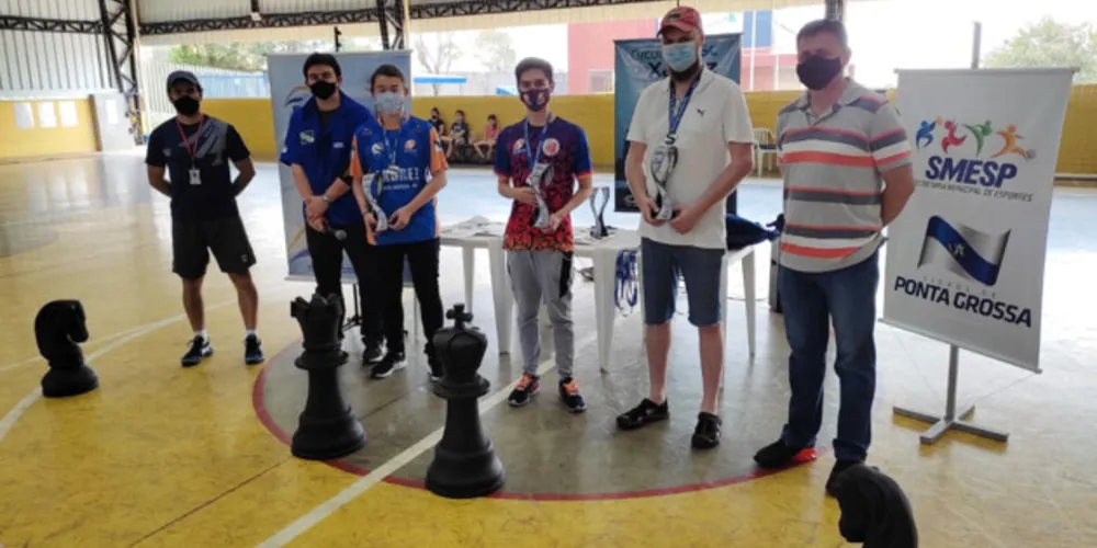 Bolsistas do Prata da Casa ficaram entre os três primeiros classificados em campeonato de xadrez online