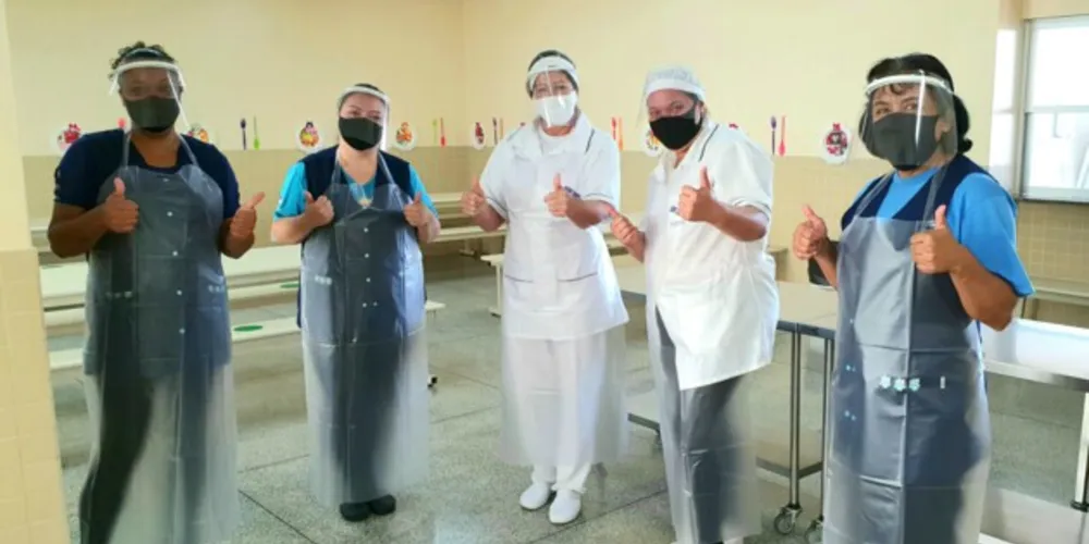 Serventes escolares aprovadas em teste seletivo de 2018 devem se apresentar na Sede da Secretaria Municipal de Educação, em Uvaranas, dia 31 de agosto, às 09 horas