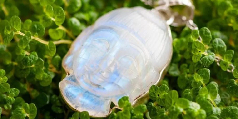 Imagem ilustrativa da imagem Pedra da Lua: origem, benefícios, como usar e mais!