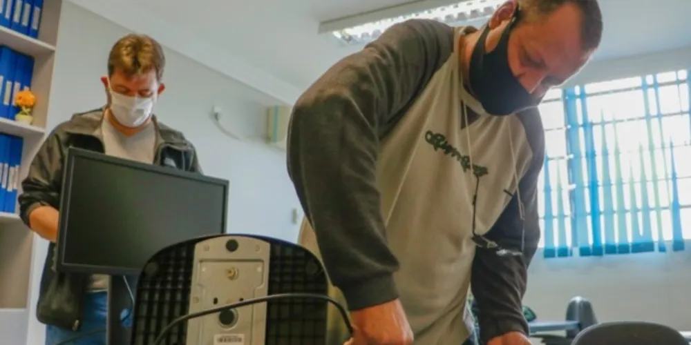 Os equipamentos estão sendo distribuídos em colegiados, departamentos, setores de pós-graduação, pró-reitorias e órgãos suplementares.