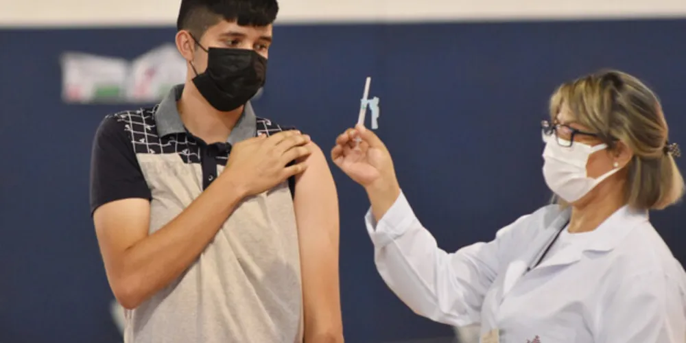 Todos os grupos que tomaram a primeira dose de Astrazeneca até dia 23 de julho podem agendar neste chamamento