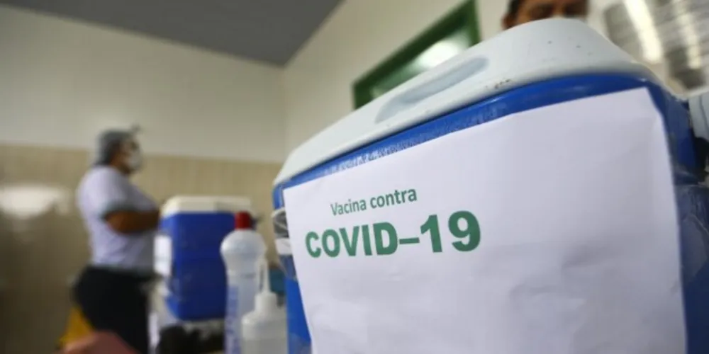 Imagem ilustrativa da imagem Brasil registra menor média móvel de mortes da covid-19