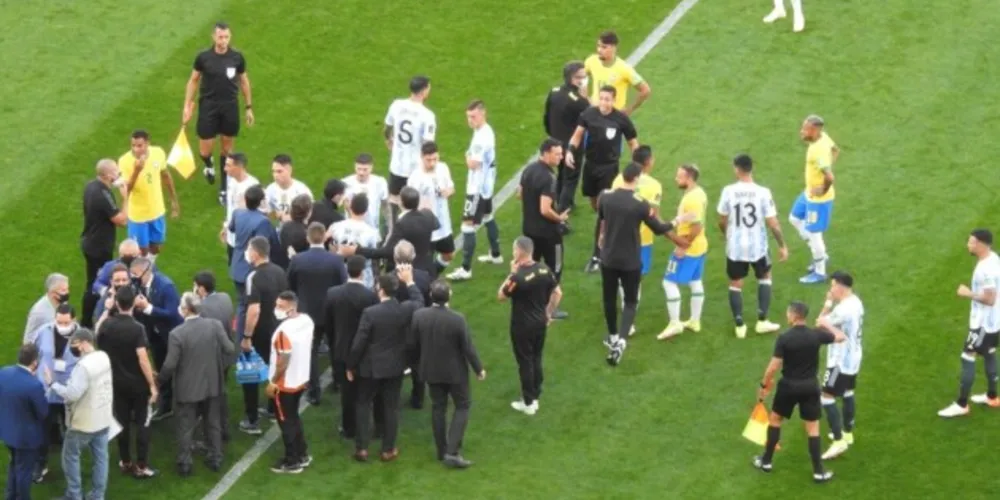 Jogo foi paralisado pela Anvisa, pois jogadores da Argentina não cumpriram quarentena ao entrar no Brasil