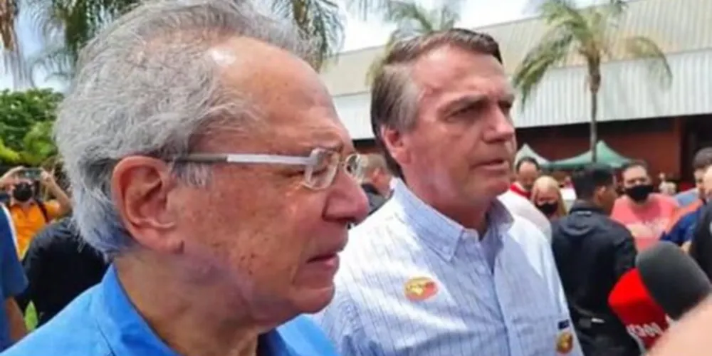 Imagem ilustrativa da imagem Bolsonaro diz que não vai interferir em preços no país