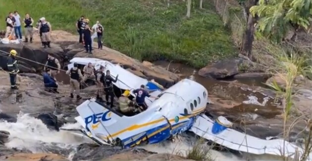 Avião em que Marília Mendonça estava caiu em MG.