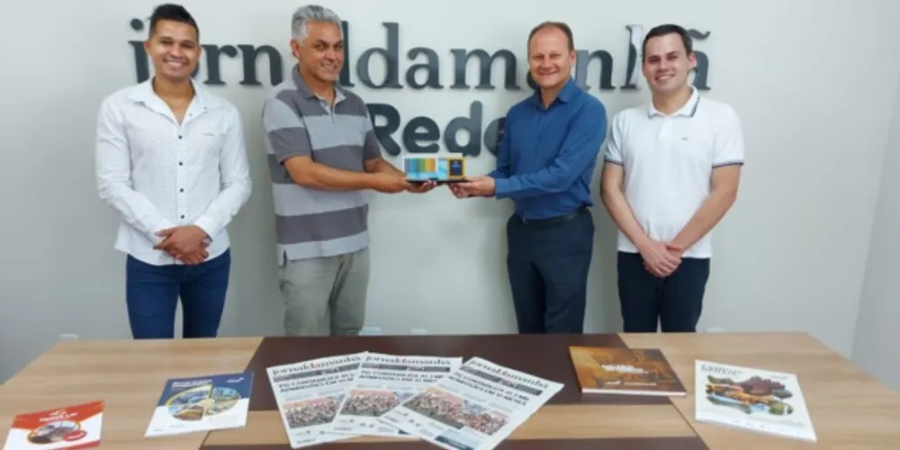 A instituição de ensino homenageou o grupo pela parceria na expansão da marca Escola Adventista em Ponta Grossa