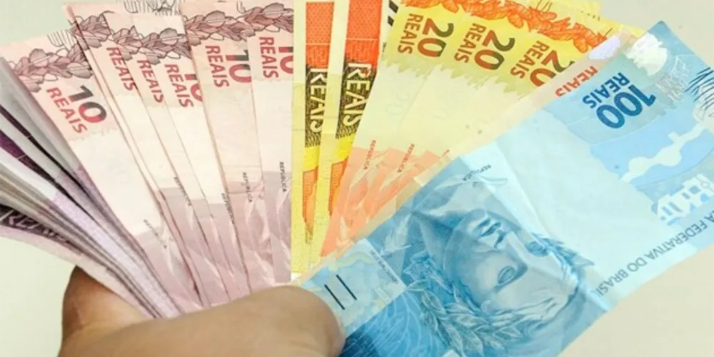 Valor do salário mínimo definido pelo Governo Federal em 2022 não repõe a inflação de 2021