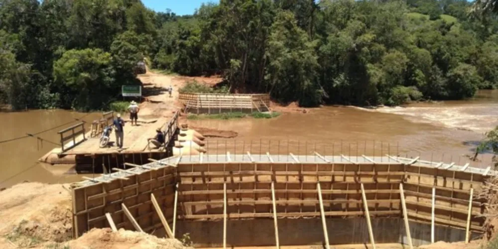 Previsão é que os serviços sejam concluídos até o mês de junho deste ano. Obras devem favorecer o escoamento produtivo, fomentar o turismo e trazer uma melhor qualidade de vida aos moradores da região