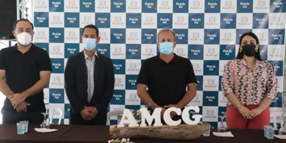 Secretário Estadual da Segurança Pública do Paraná, Romulo Marinho Soares, esteve no encontro para apresentar projetos aos prefeitos