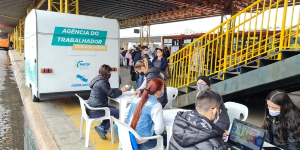 Agência do Trabalhador Móvel faz mais de 800 atendimentos