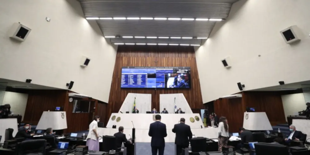Deputados estaduais discutiram o projeto nesta quarta-feira (15).