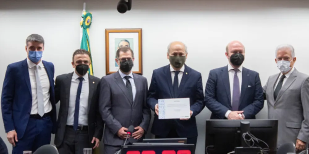Entrega das premiações aconteceu nesta quarta-feira (8), na Câmara dos Deputados.