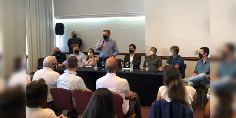 Encontro entre lideranças aconteceu na manhã desta terça-feira (25)