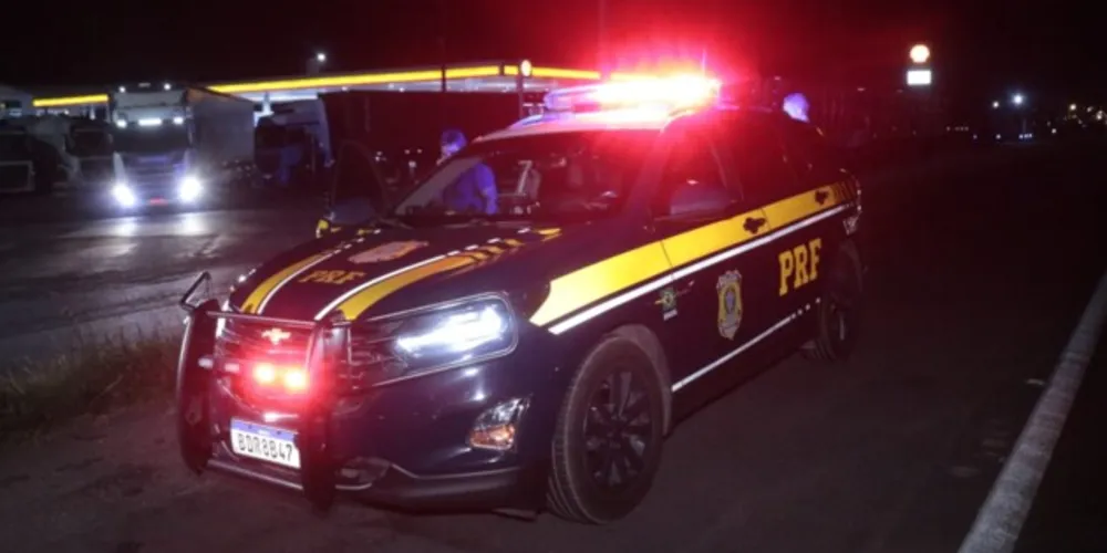 A Polícia Rodoviária Federal esteve no local realizando o boletim de ocorrência.