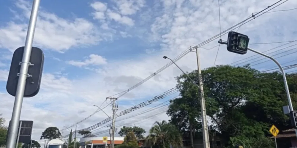 Município trabalha para desafogar o tráfego de veículo na Avenida dos Pioneiros