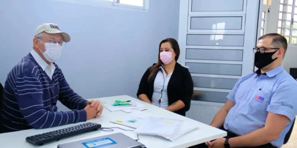 Primeiras vagas a serem preenchidas são para gerente, sub gerente, recursos humanos local e operador de empilhadeira