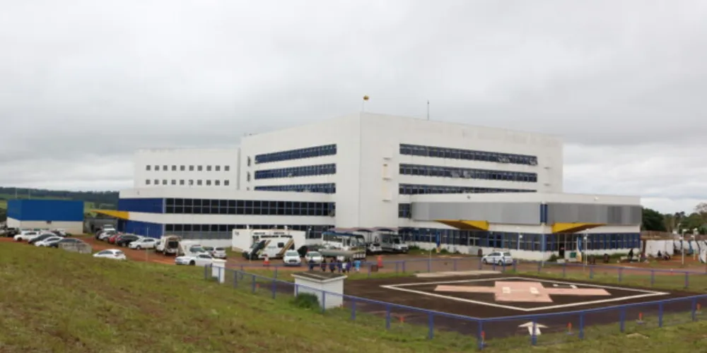 Ambas as vítimas foram levadas para o Hospital Universitário da UEPG 