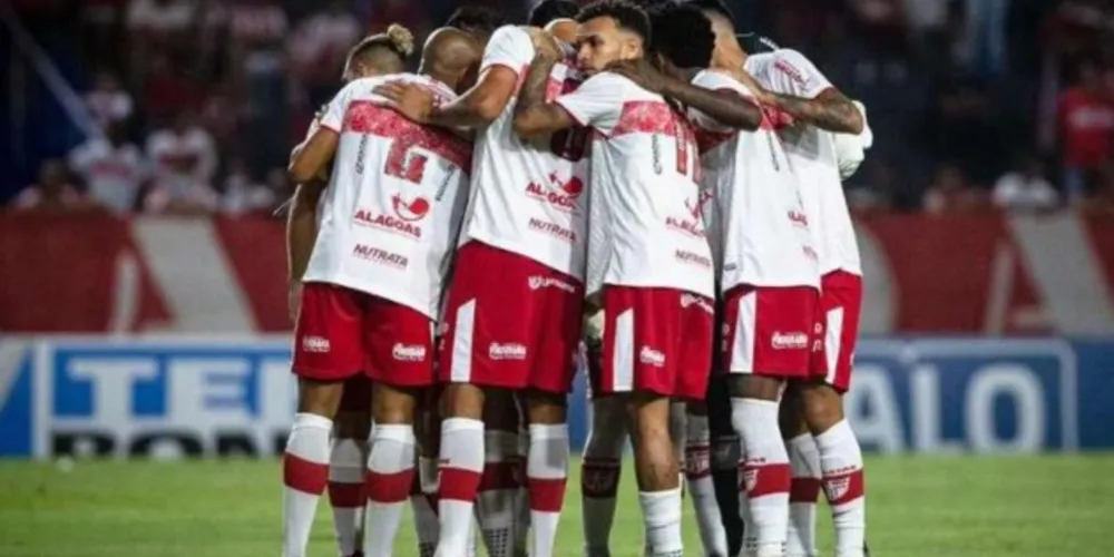 CRB derrotou o Vitória nesta noite e ajudou o Fantasma