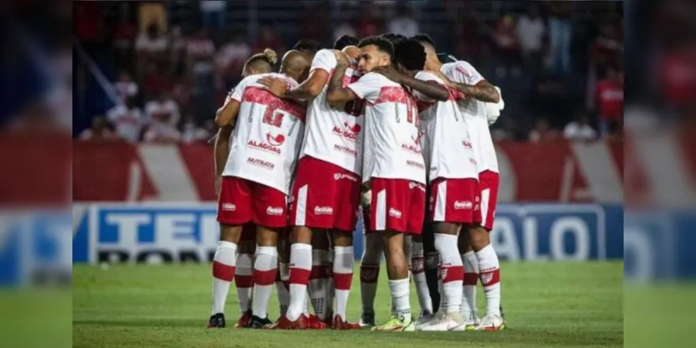 CRB derrotou o Vitória nesta noite e ajudou o Fantasma
