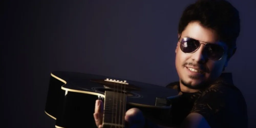 Caio Arruda está lançando nesta sexta-feira (7) o videoclipe da música 'Bailando na Noite".