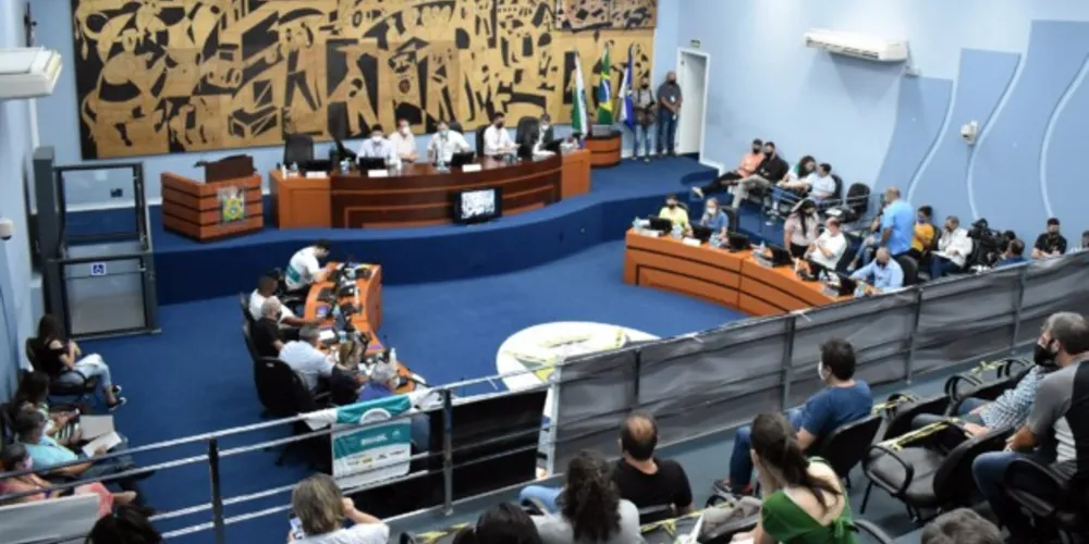 Discussões aconteceram no Plenário do Poder Legislativo nesta tarde de quarta-feira.