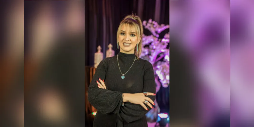 NOVO CICLO - A empresária Ana Letícia Antunes será muito cumprimentada pela passagem de seu aniversário nesta quarta -feira (8). Ana vem no comando do badalado salão de beleza, Menina Bonita, que vem fazendo toda diferença com sua equipe profissional e as novidades em procedimentos e serviços. Da coluna RC os votos de alegrias e prosperidade