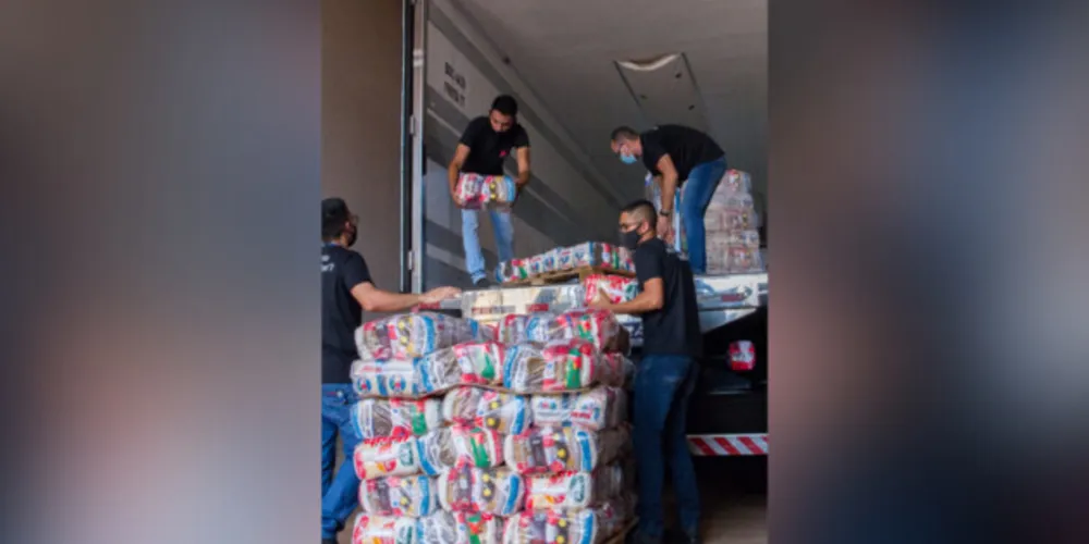 Mais de 100 toneladas serão viabilizadas pelo programa “Corrente do Bem” e campanha dos “Selinhos de Descontos Incríveis” da rede supermercadista 