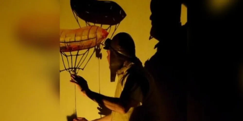 A Companhia Karagozwk é especialista na arte milenar deste tipo de teatro e atua há 35 anos na região sul do país