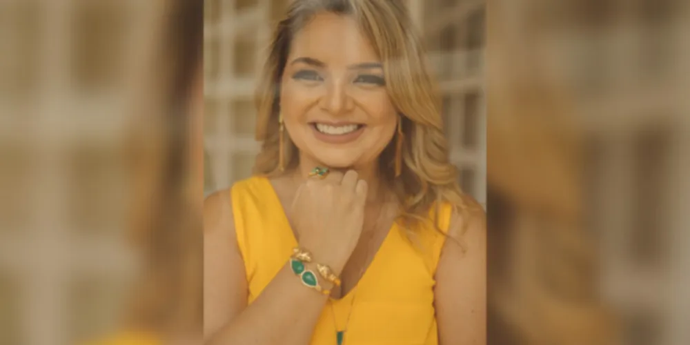 BRINDE À VIDA – A badalada empresária Suelen Prestes de Almeida Domareski foi muito cumprimentada pela passagem de seu aniversário na ùltima quinta-feira (13). Suelen que vem a frente das lojas Ana Linda e Urban Concept vestindo com as tendências da moda homens e mulheres da região. Da coluna RC os votos de alegrias e realizações.