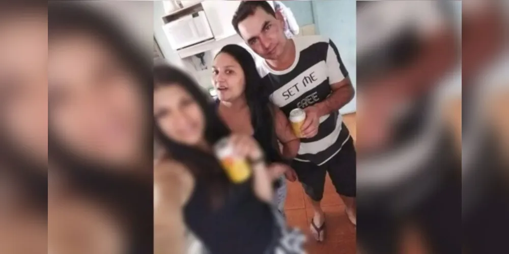 Os filhos do casal também se feriram, e foram levados em estado grave para casa hospitalar.