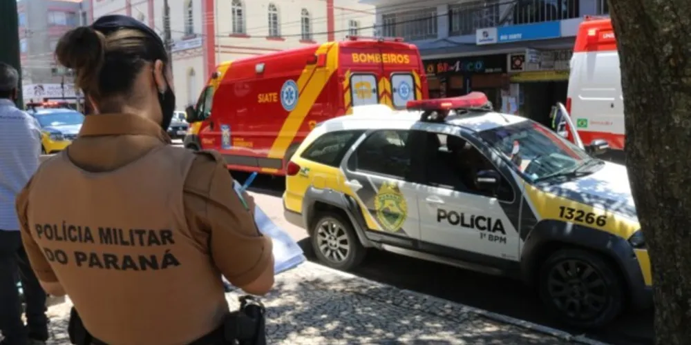 A Polícia Militar (PM) esteve no local fazendo o patrulhamento em busca do agressor