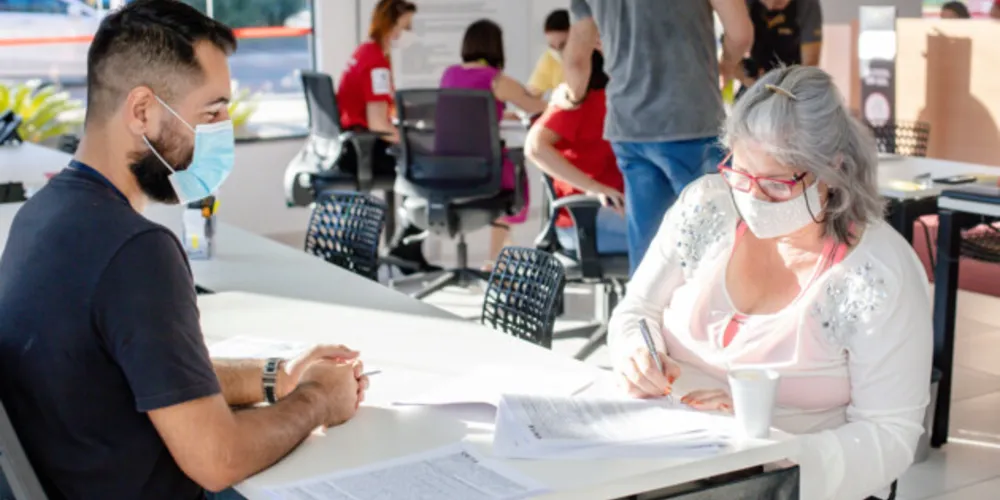 Assinatura do contrato de Rosilda