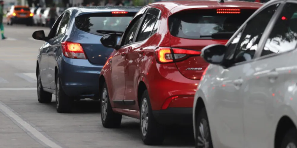 A quitação do IPVA é requisito obrigatório para emissão certificado de licenciamento de veículo pelo Detran/PR.