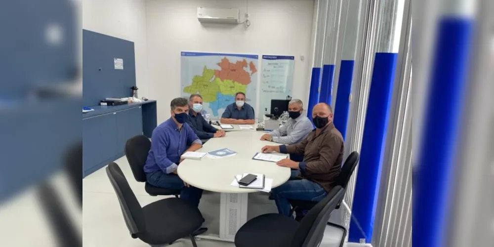 Prefeito Jorge Derbli esteve reunido com representantes da Sanepar nesta semana