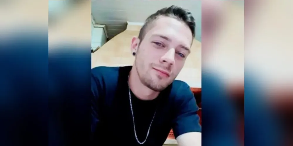 O jovem Bruno Raizer morreu em uma suposta batida fatal na Avenida das Torres.