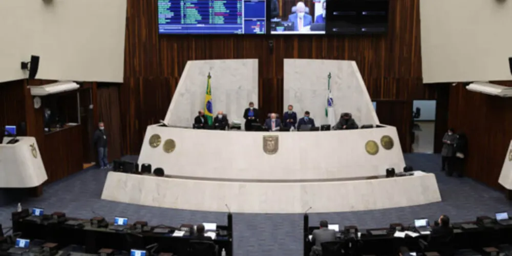 LOA para 2022 foi aprovado em primeiro turno nesta terça-feira (7).