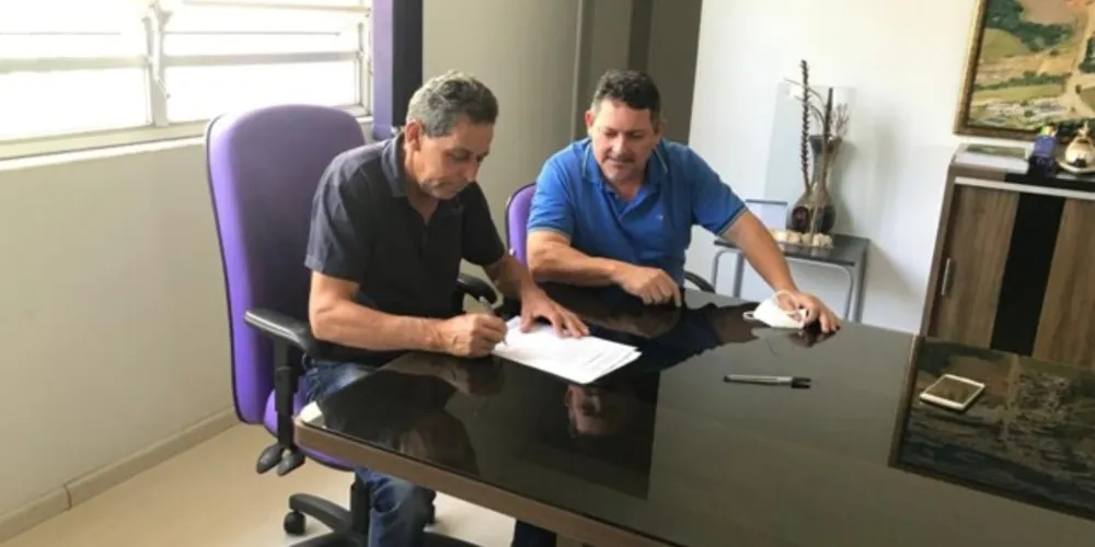 ordem de serviço referente ao projeto foi assinada pelo prefeito Ary Mattos (DEM) nesta semana