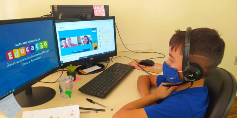 Alunos do 5º ano de duas escolas municipais de Ponta Grossa interagiram com crianças de todo o país, de maneira remota, na etapa semifinal do projeto.