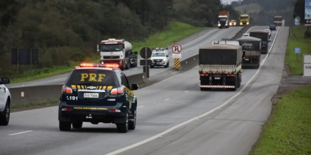 A estratégia da PRF é garantir aos usuários a segurança viária, o conforto e a fluidez do trânsito.