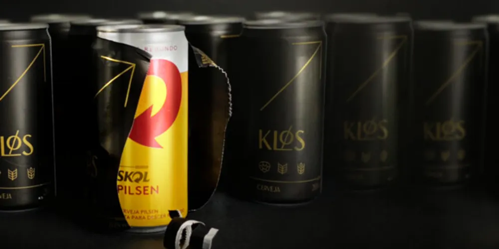 #DesafioKlos surpreende com uma suposta cerveja gourmet, que nada mais é do que a própria Skol disfarçada, para mostrar que no fundo o coração do brasileiro bate redondo